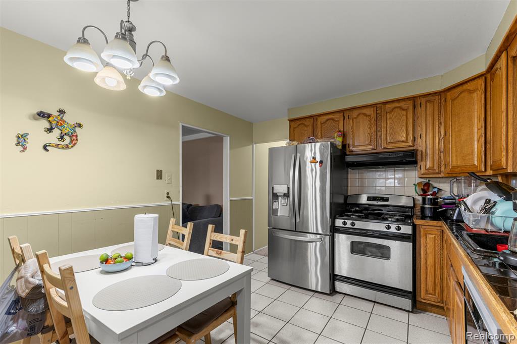 939 Stewart Avenue, Lincoln Park, MI 48146 — Photo 14