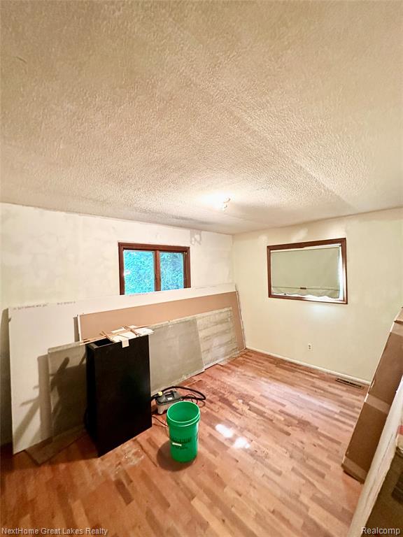 5435 Mancelona Drive, Grand Blanc, MI 48439 — Photo 8