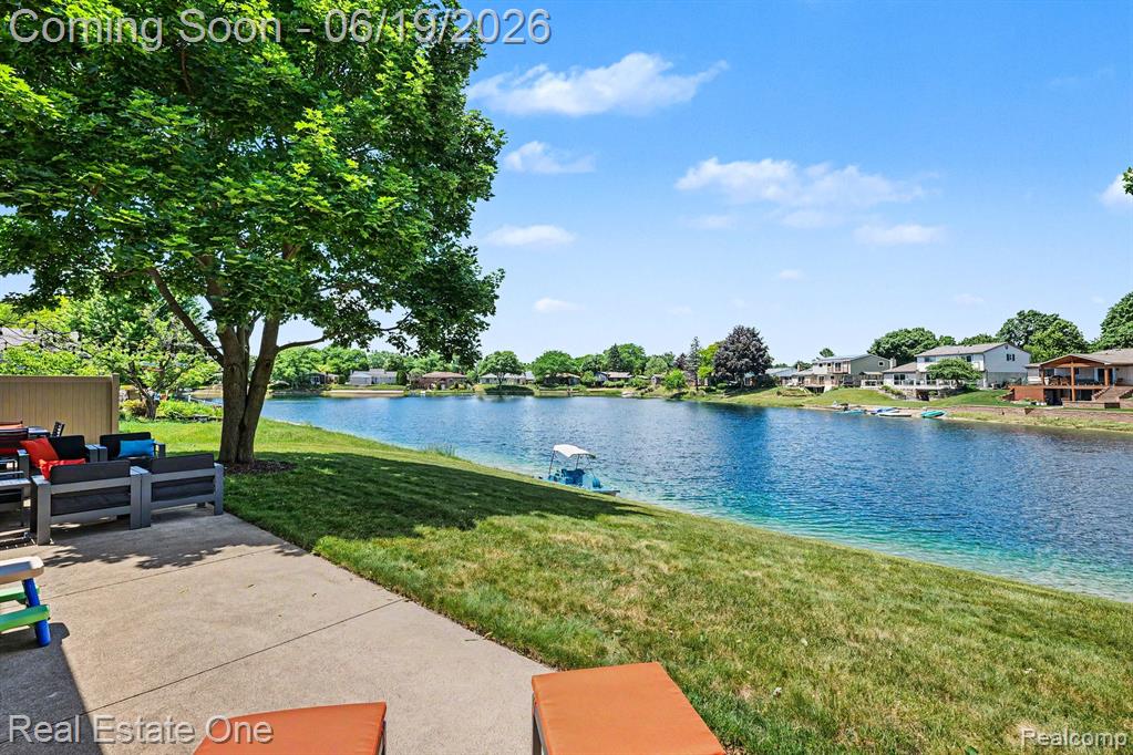 6317 Atkins Drive, Troy, MI 48085 — Photo 23