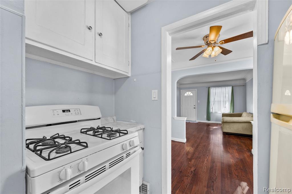 12203 Grandmont Avenue, Detroit, MI 48227 — Photo 16