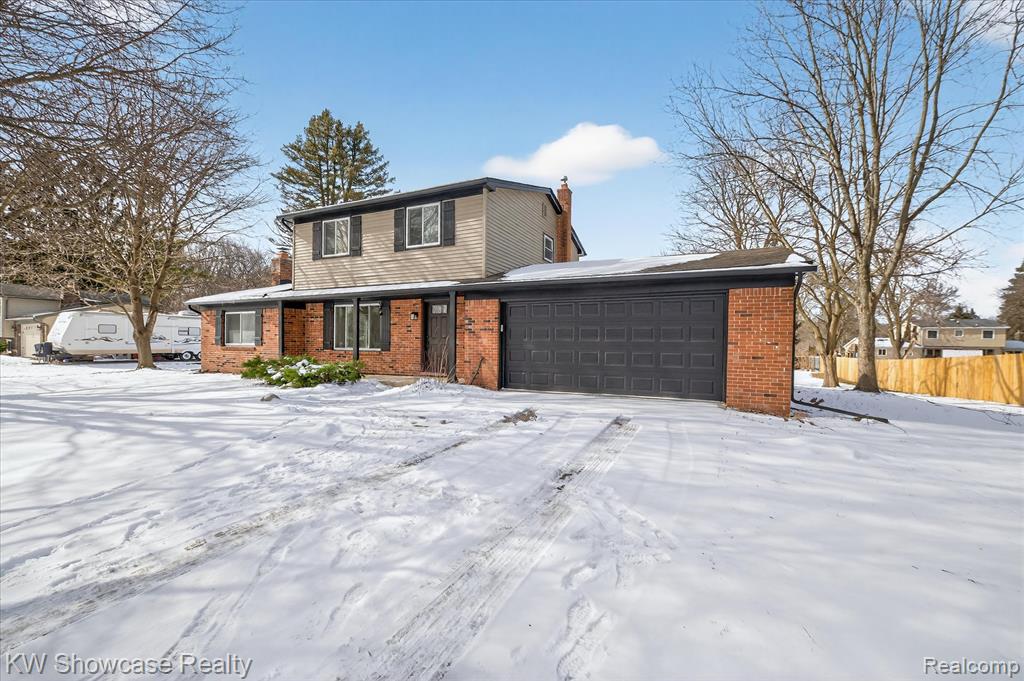3351 Harvey Lake Road, Highland, MI 48356 — Photo 4