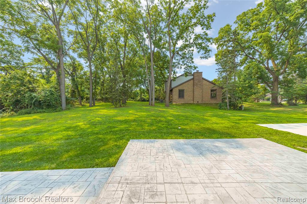 4490 Strathdale Lane, West Bloomfield, MI 48323 — Photo 64