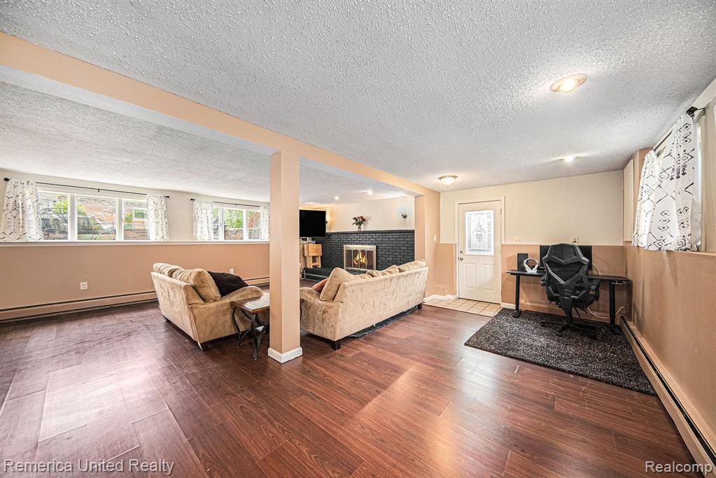 10606 HEENAN Drive, Whitmore Lake, MI 48189 — Photo 19