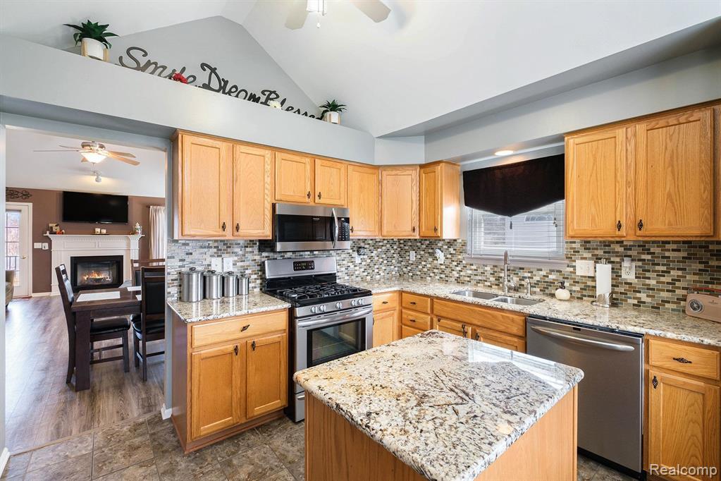 4181 MAPLEWOOD MEADOWS Avenue, Grand Blanc, MI 48439 — Photo 11