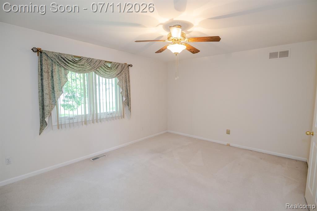 45630 White Oak Drive, Utica, MI 48315 — Photo 18