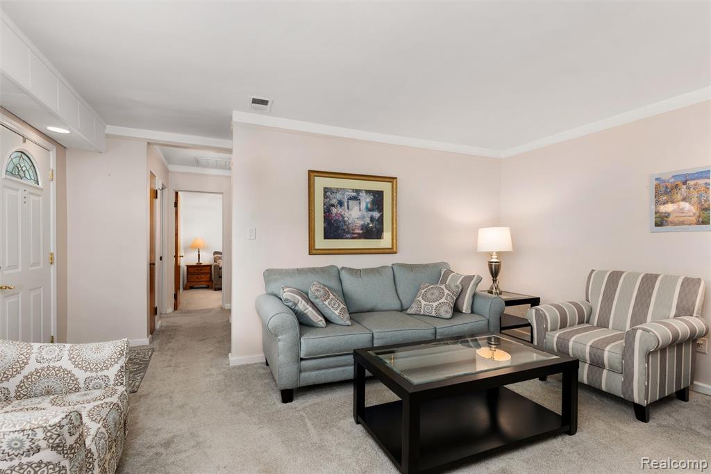 31220 Sheridan Drive, Beverly Hills, MI 48025 — Photo 6