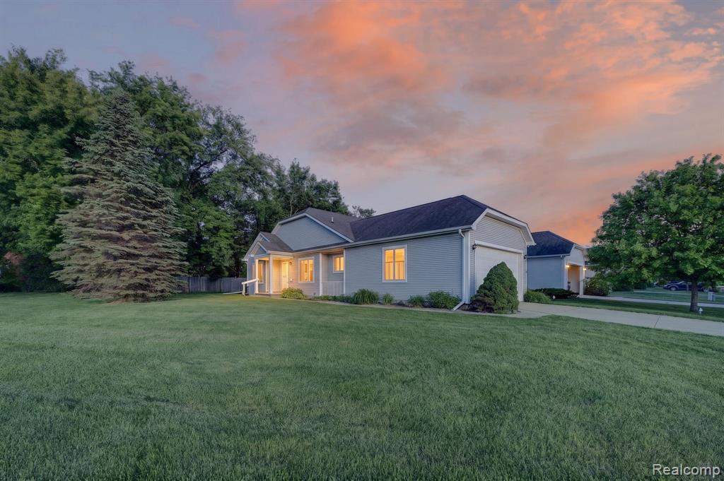 100 Aberdeen Drive, 36, Flushing, MI 48433 — Photo 3