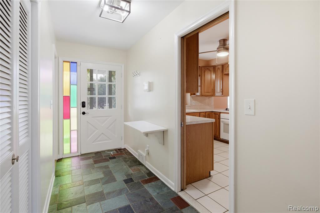 29256 Utley Road, Farmington, MI 48334 — Photo 16