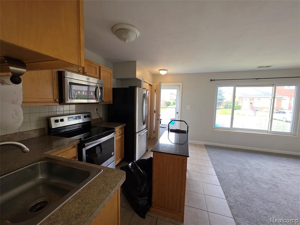 8066 Coventry Street, Westland, MI — Photo 12