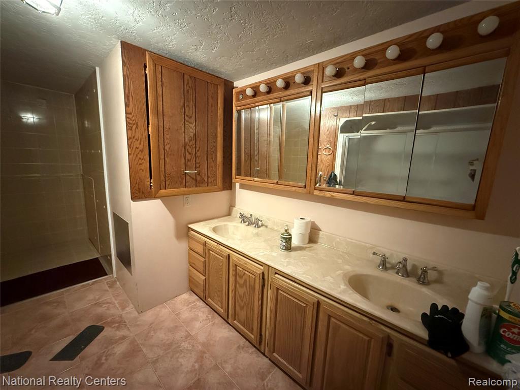 269 W M-61, Gladwin, MI 48624 — Photo 15