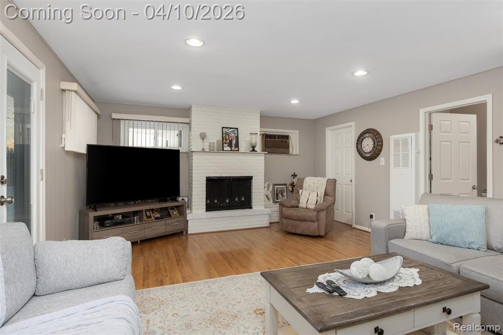 29517 Eastfield Street, Farmington Hills, MI, 48334