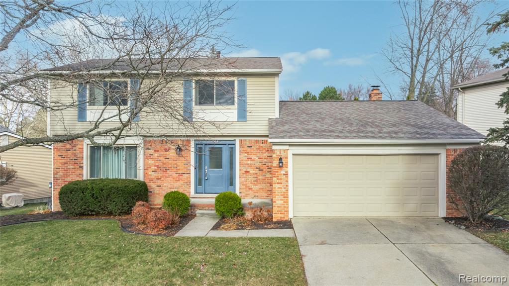 864 Dressler Lane, Rochester Hills, MI 48307 — front exterior