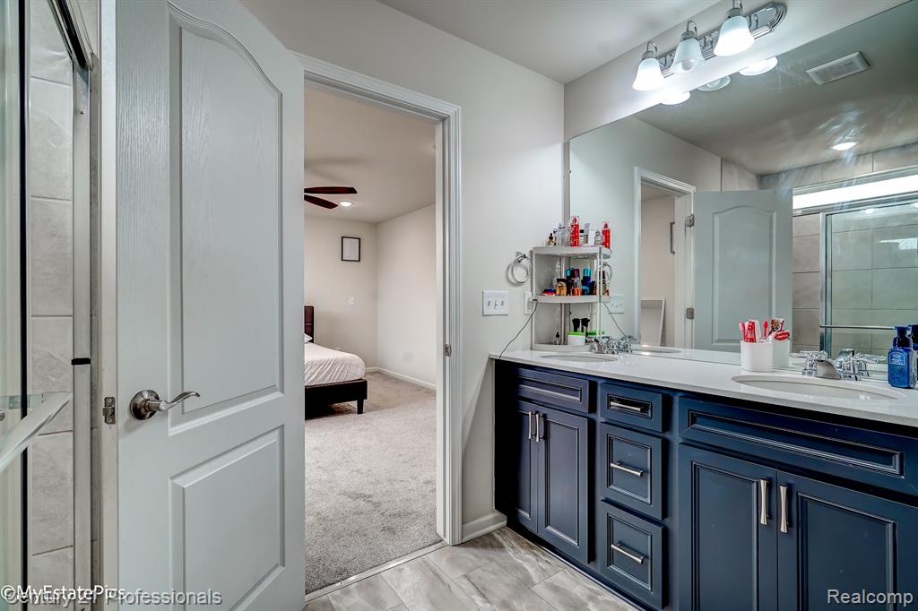 6044 FIELDSTONE Circle, South Lyon, MI 48178 — Photo 41