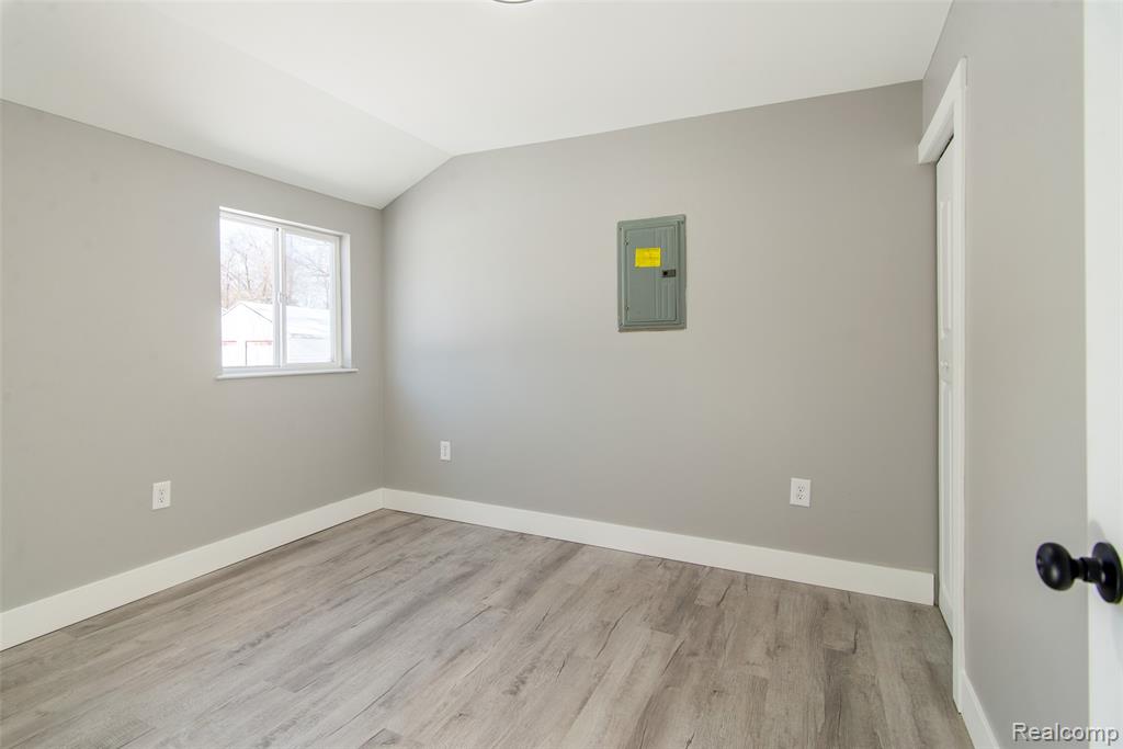 5992 Pickbourne Street, Commerce Twp, MI 48382 — Photo 10