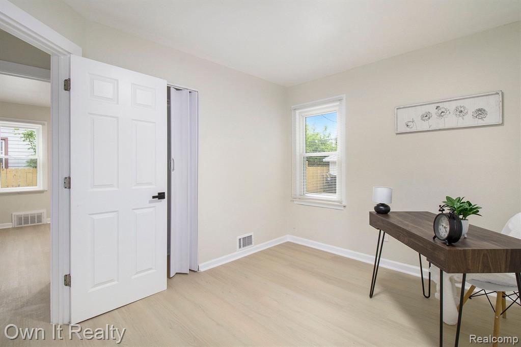7493 BRAMELL, Redford, MI 48239 — Photo 17