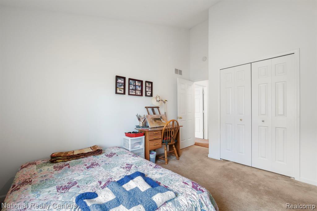 7221 Hawthorne Circle, Goodrich Vlg, MI — Photo 19
