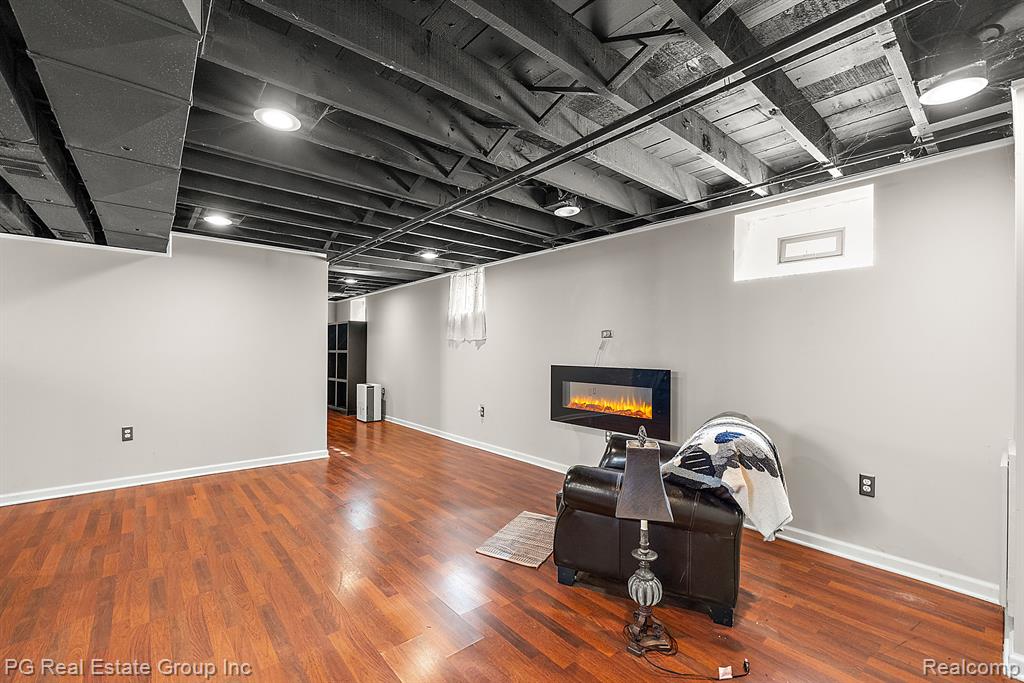 14 PLEASANT Street, Oxford, MI 48371 — Photo 38