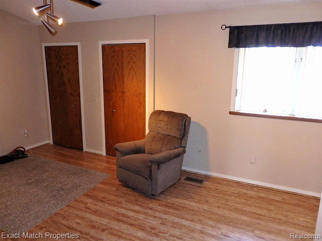 6896 NORTHCREST Way E, 15, Clarkston, MI — Photo 37