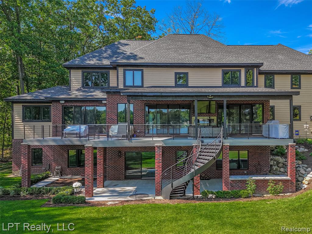5029 Forest Valley Drive, Clarkston, MI 48348 — Photo 88