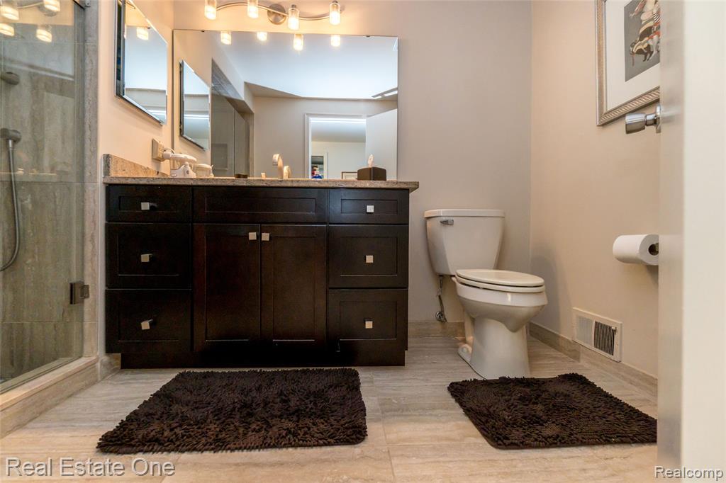 7308 Creek View Circle, West Bloomfield, MI — Photo 47