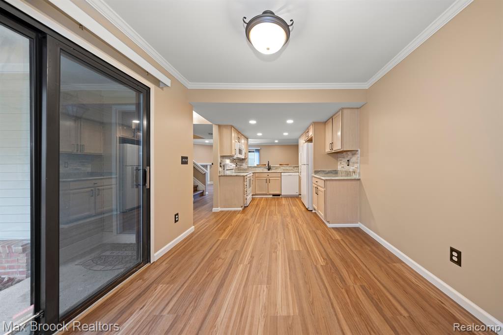 5605 DRAKE HOLLOW Drive W, West Bloomfield, MI — Photo 17