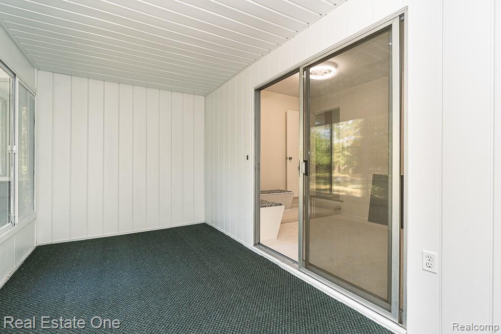 751 Troywood Drive, Troy, MI 48083 — Photo 20