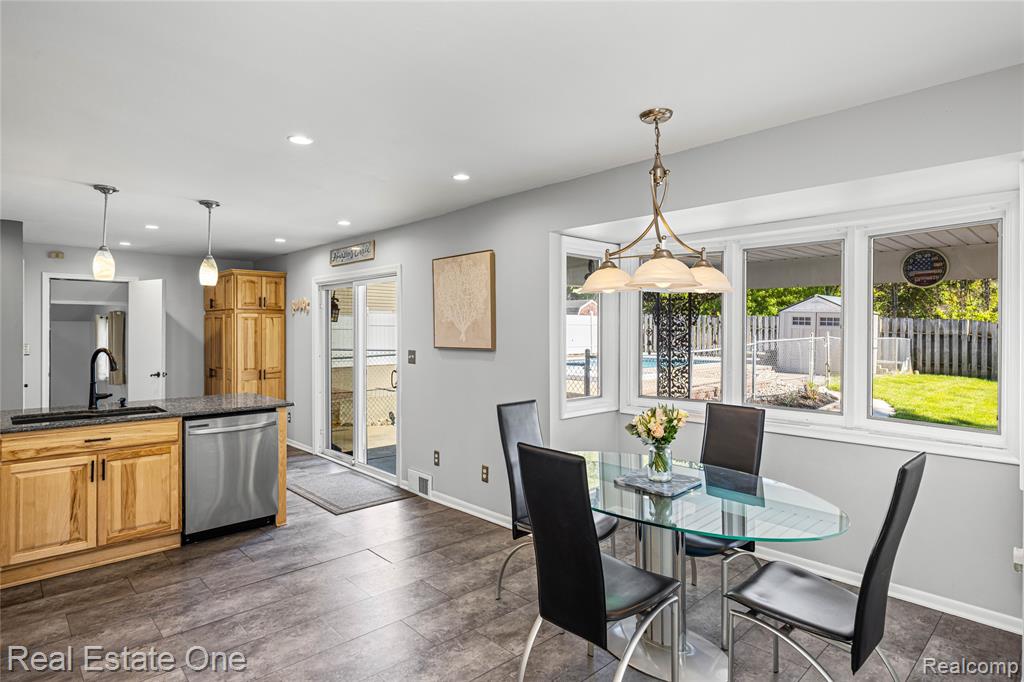1825 Luneta, Commerce Twp, MI 48382 — Photo 11