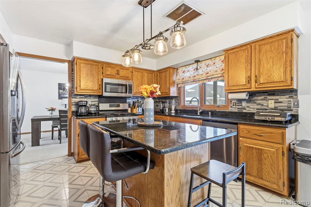 53428 Gregory Drive, Macomb, MI 48042 — Photo 4