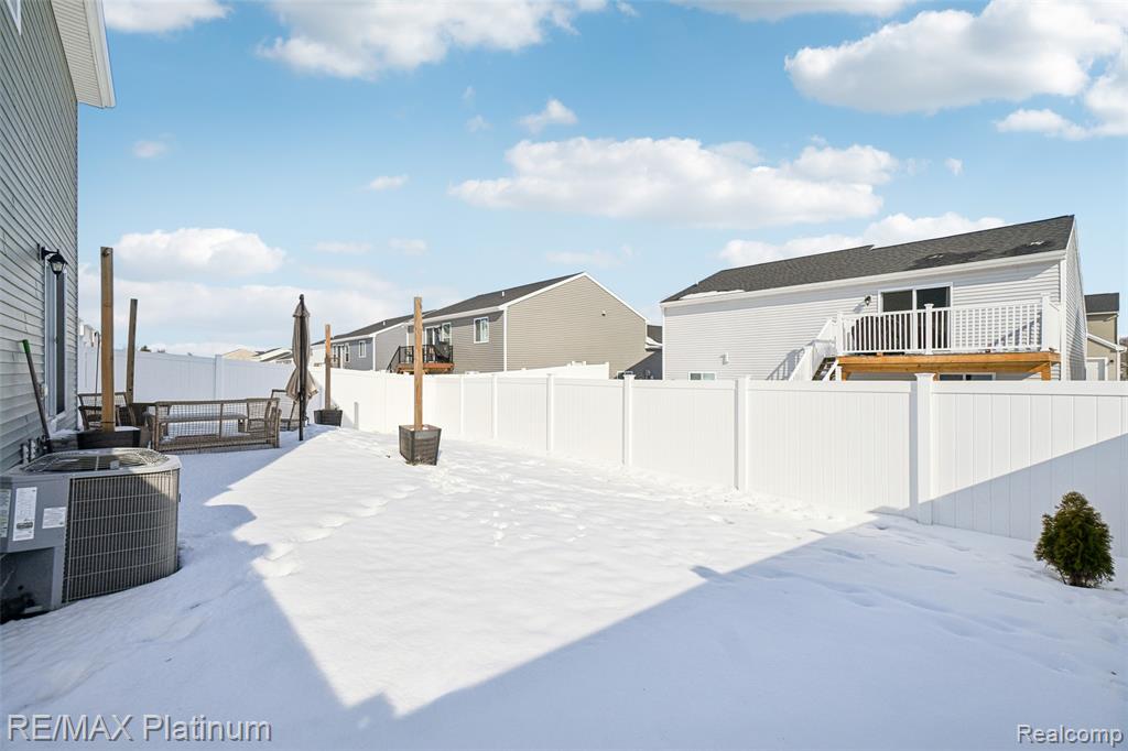2840 Sycamore River Drive, Fowlerville, MI 48836 — Photo 20