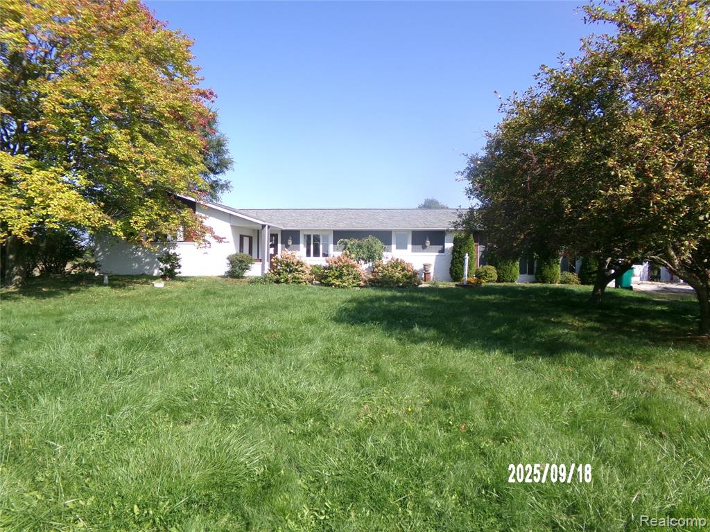 9585 Henderson Road, Corunna, MI 48817 — Photo 2