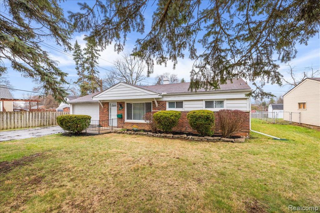 43 FERNBARRY Drive, Waterford, MI 48328 — Photo 4