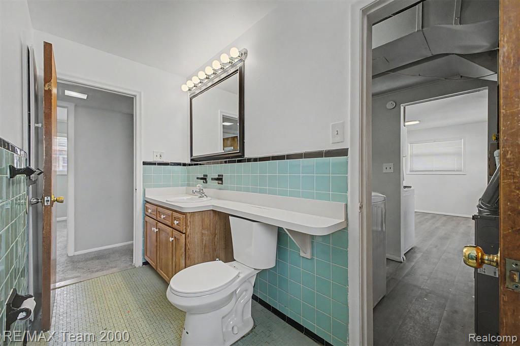4947 Roosevelt Boulevard, Dearborn Heights, MI 48125 — Photo 16