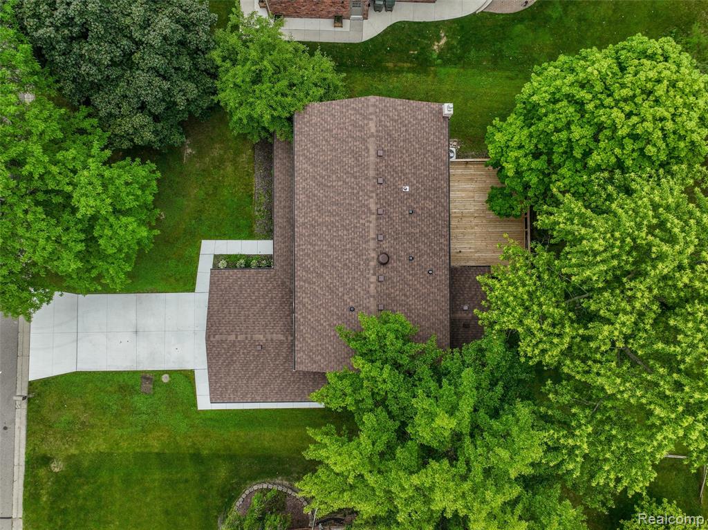 684 Abbey Court, Rochester Hills, MI 48307 — Photo 4