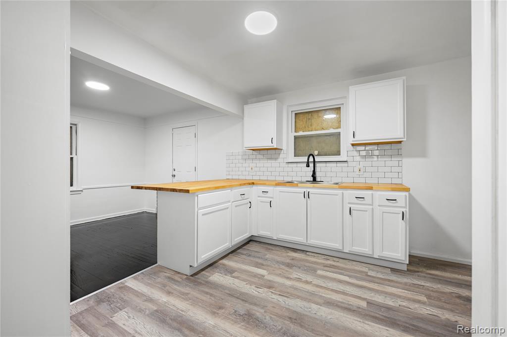 8130 Ward Street, Detroit, MI 48228 — Photo 14