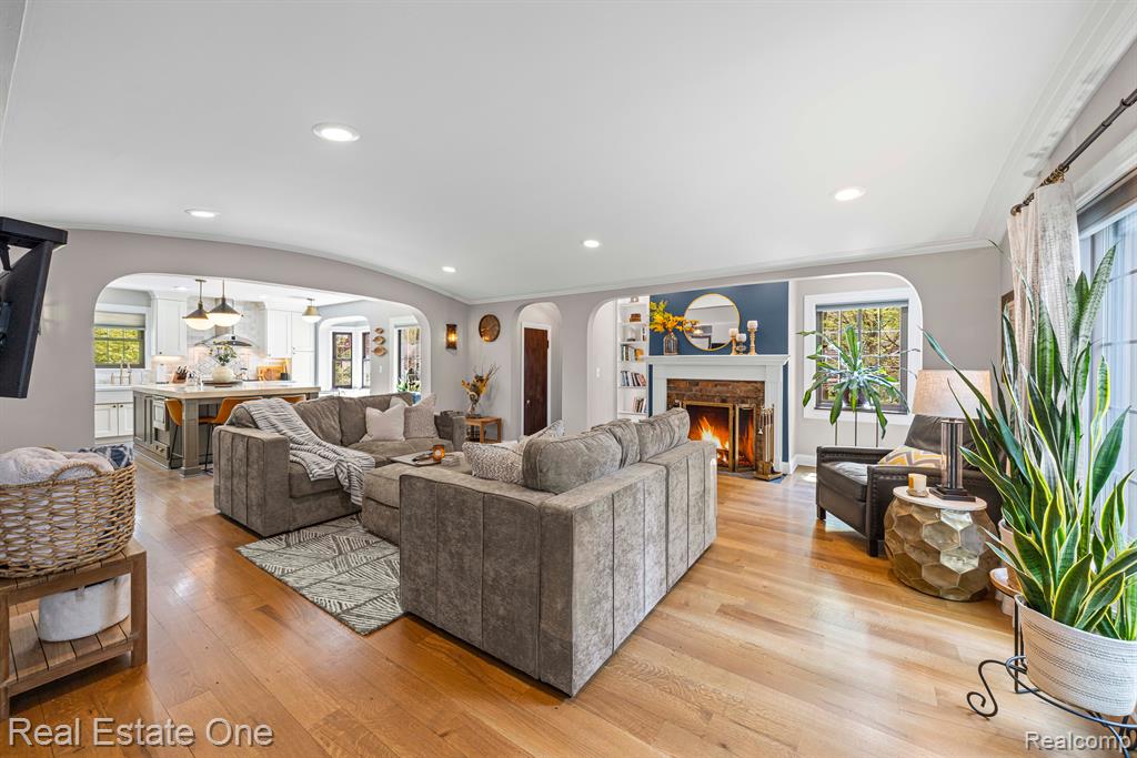33 SYLVAN Avenue, Pleasant Ridge, MI — Photo 6