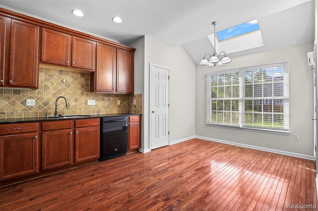 49994 Blackberry Trail, Novi, MI — Photo 15