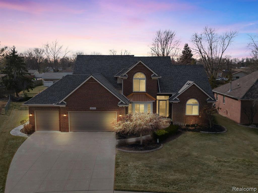 49275 SANTA ANITA Drive W, Chesterfield, MI 48047 — Photo 2