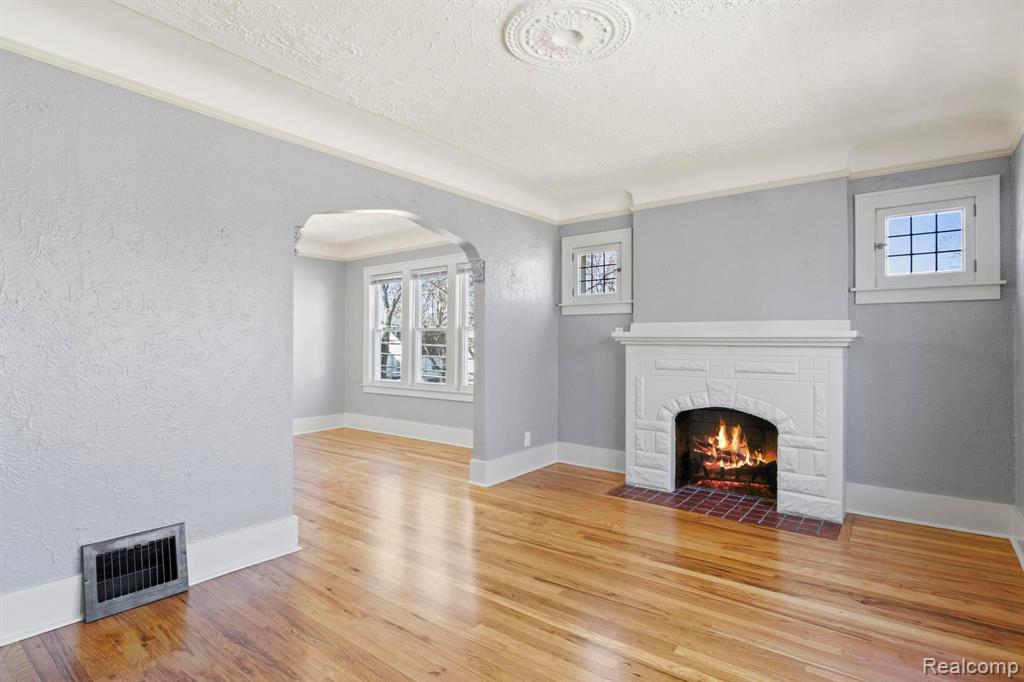 902 E 2ND Street, Royal Oak, MI 48067 — Photo 4