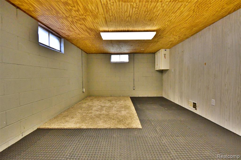8702 Center Street, St. Helen, MI 48656 — Photo 26
