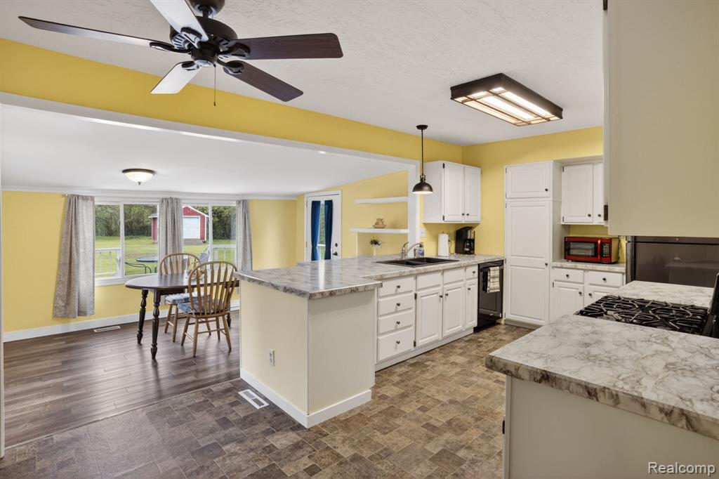 6401 N Webster Road, Mount Morris, MI 48458 — Photo 11