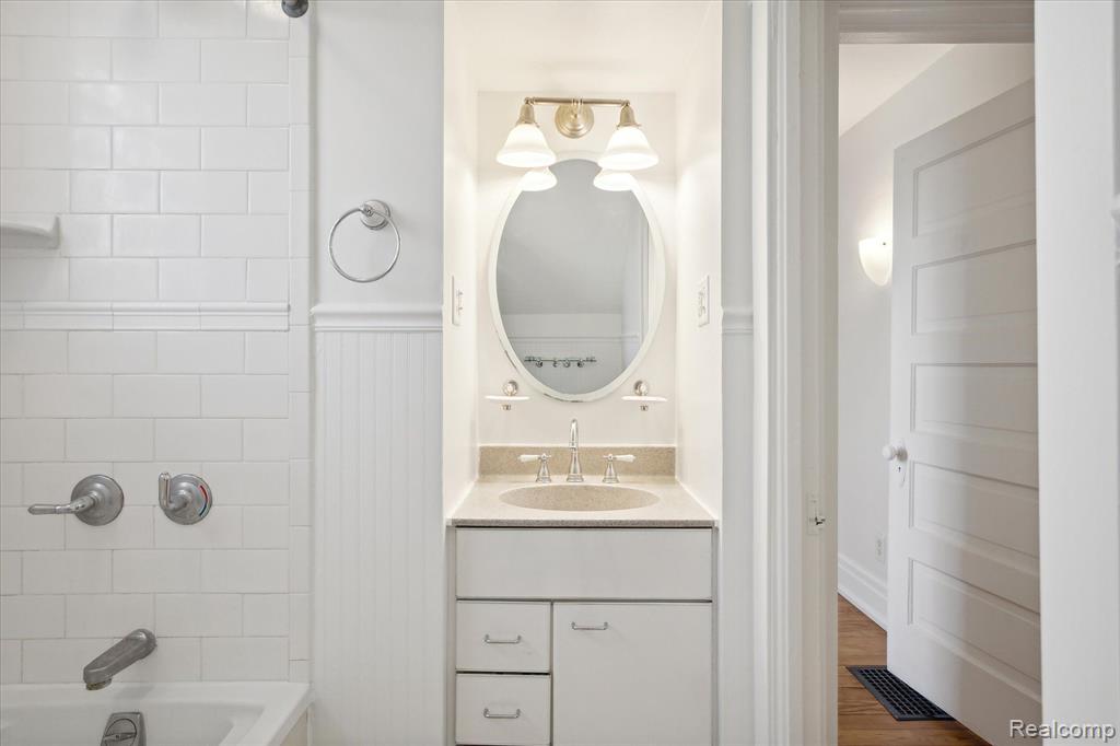 618 W LIBERTY Street, Ann Arbor, MI 48103 — Photo 26