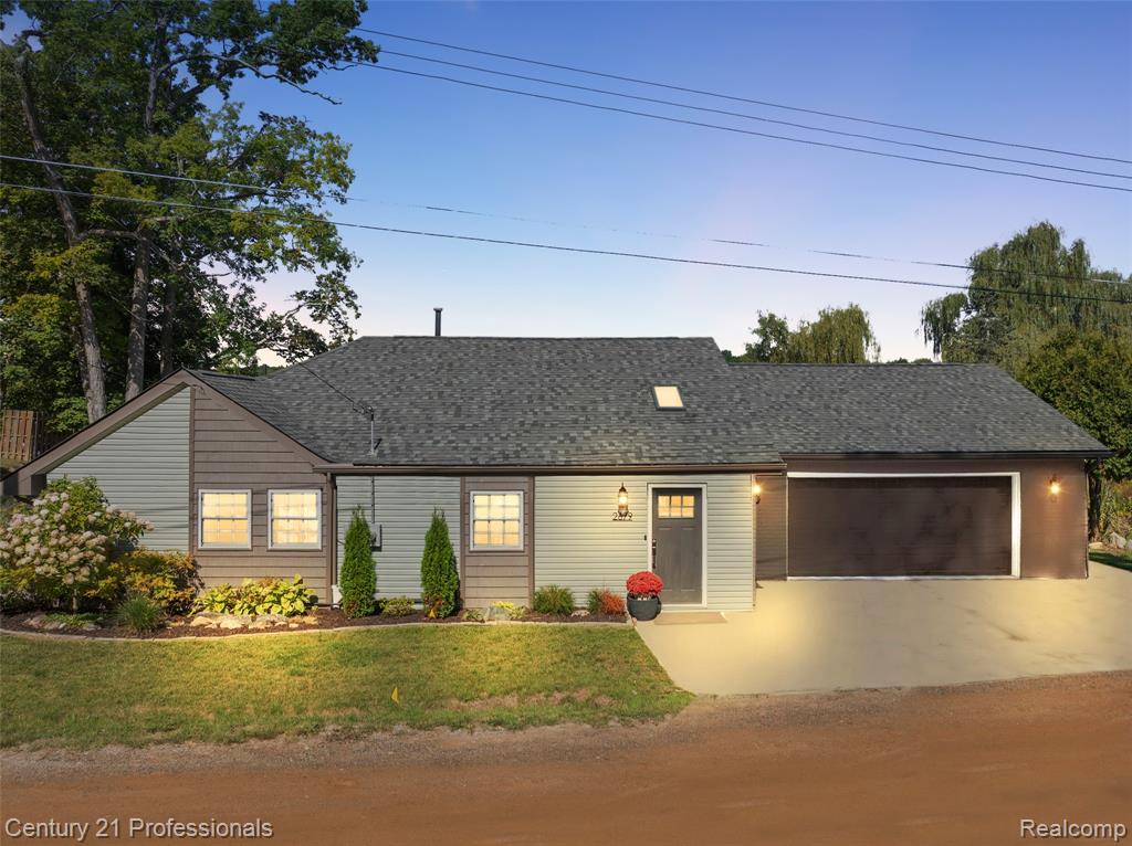 2679 Lakeview Drive, Ortonville, MI 48462 — Photo 2