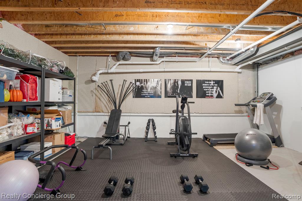 9801 BROOKFIELD Drive, Brighton, MI 48116 — Photo 42