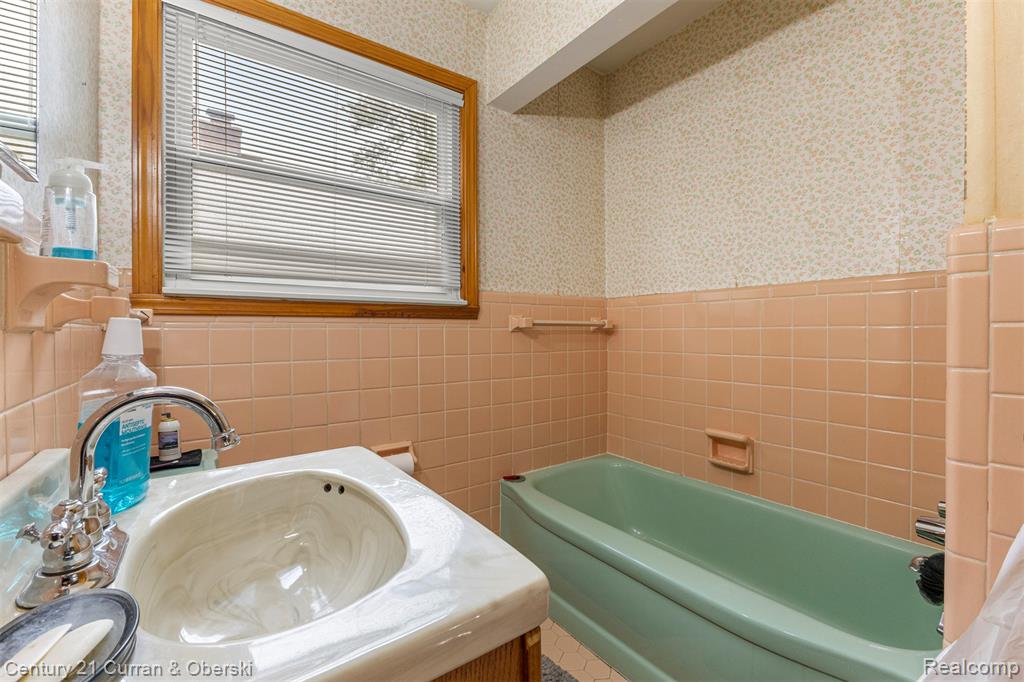 14050 Garfield, Redford, MI 48239 — Photo 23