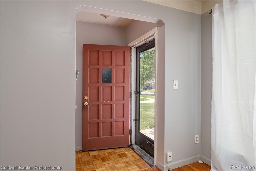 9388 Salem, Redford, MI 48239 — Photo 3