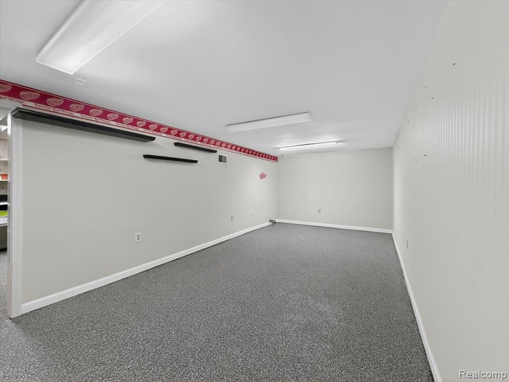 2086 Miles Road, Lapeer, MI 48446 — Photo 32