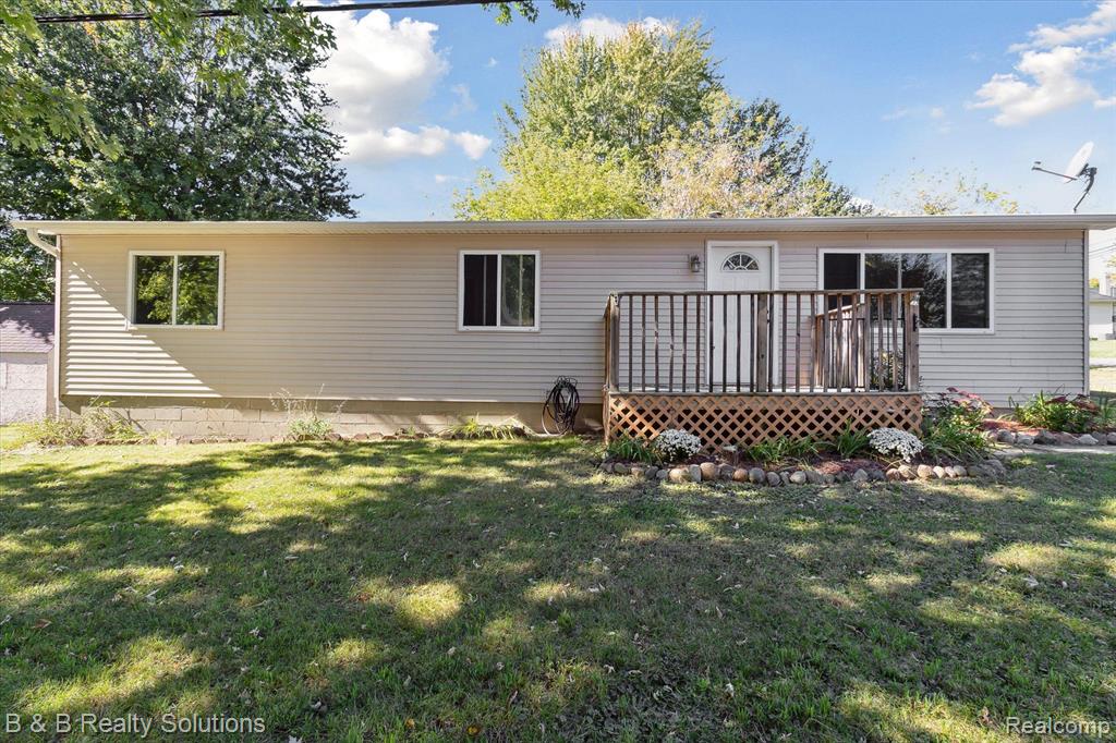 6685 BRUSH Street, North Branch, MI 48461 — Photo 2