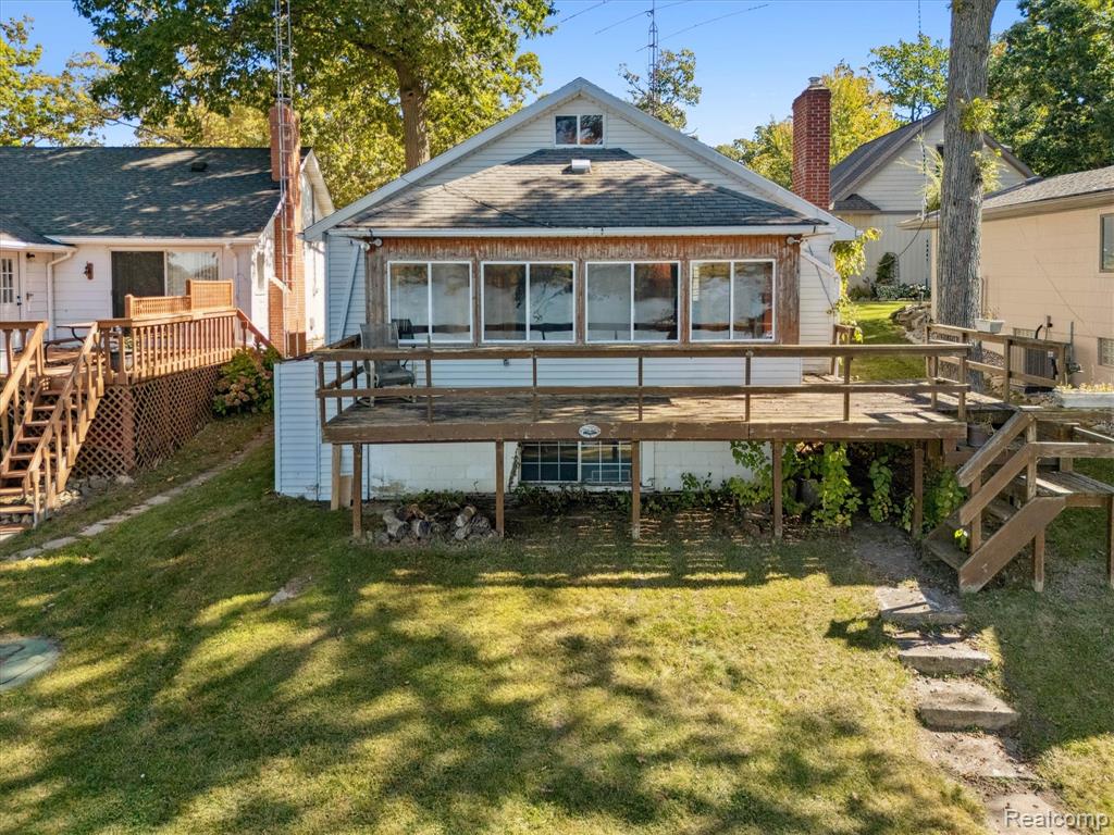 16372 Oak Hill Drive, Fenton, MI 48430 — front exterior