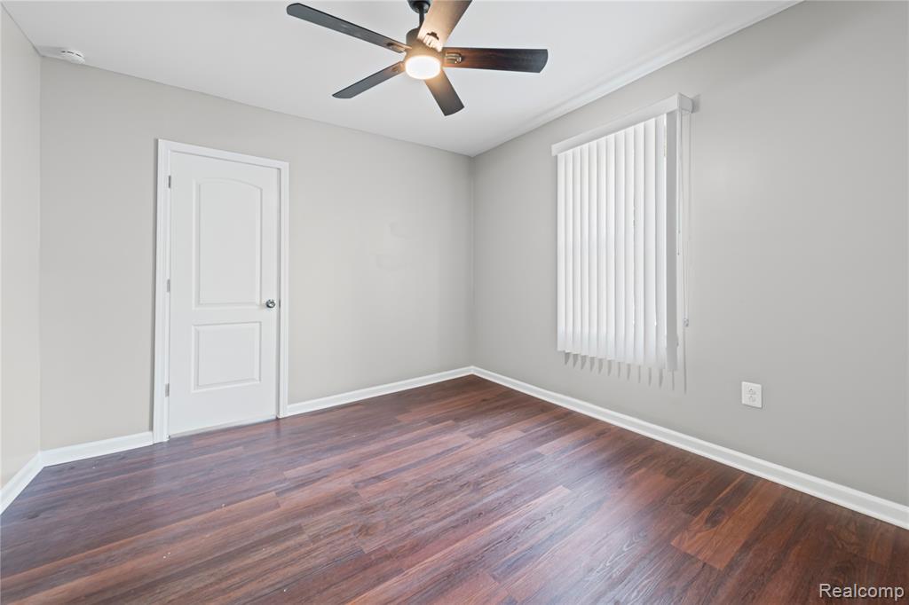 8419 Paige Avenue, Warren, MI 48089 — Photo 11