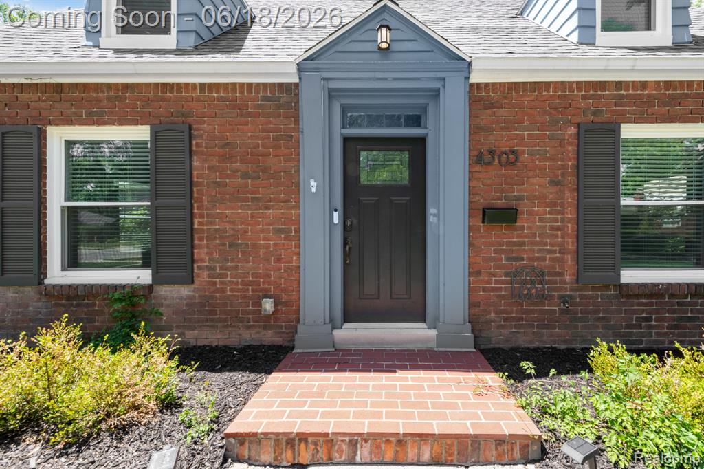 4303 N Verona Circle, Royal Oak, MI 48073 — Photo 4